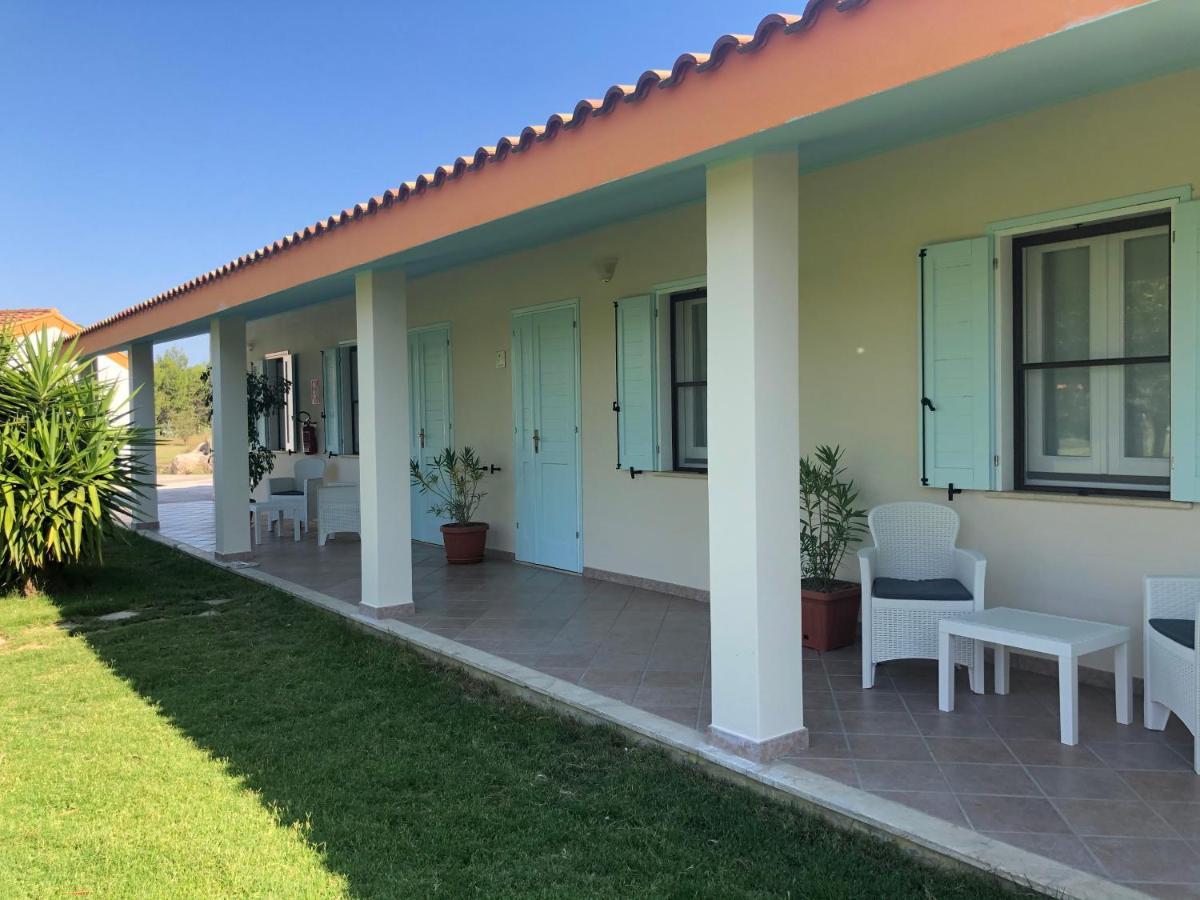 Agriturismo Is Cortillaris Càbras Buitenkant foto