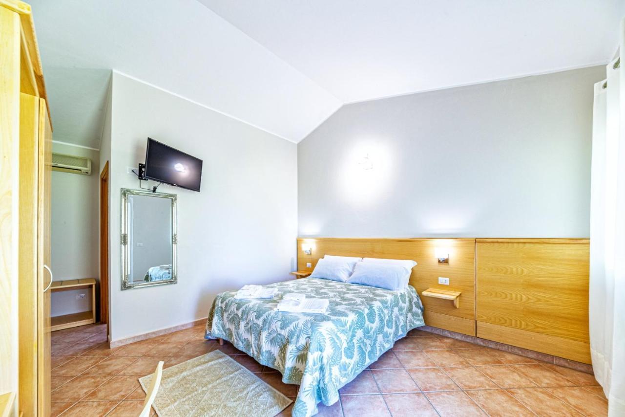 Agriturismo Is Cortillaris Càbras Buitenkant foto